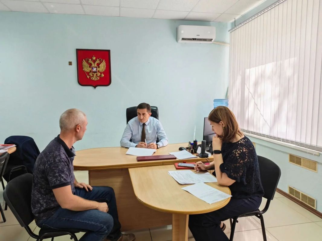 В Шахтах на приёме граждан обсудили вопросы благоустройства территорий и модернизации коммунальных сетей В Шахтах на приёме граждан обсудили вопросы благоустройства территорий и модернизации коммунальных сетей