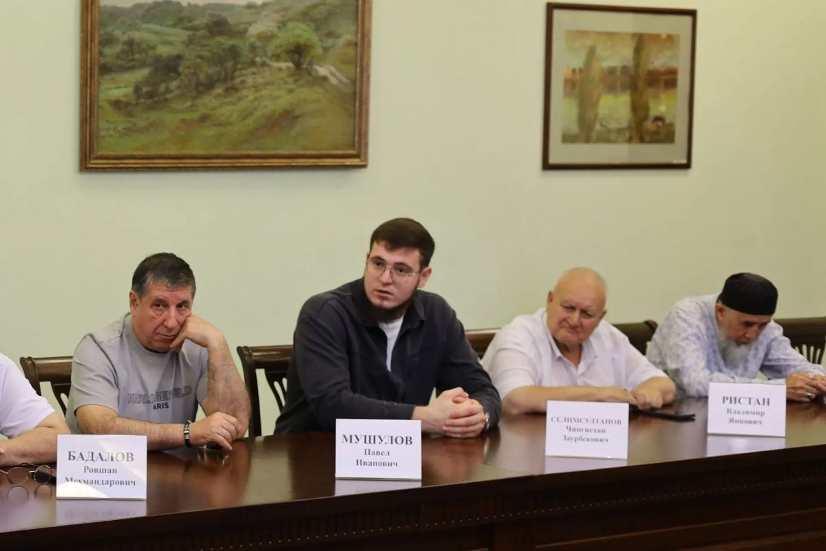 В Шахтах обсудили вопросы межнационального согласия в Год единства народов России В Шахтах обсудили вопросы межнационального согласия в Год единства народов России