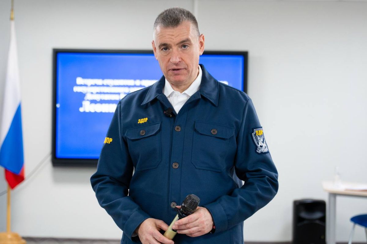 Вот такой яркий рассвет сегодня встретил Батайск Вот такой яркий рассвет сегодня встретил Батайск