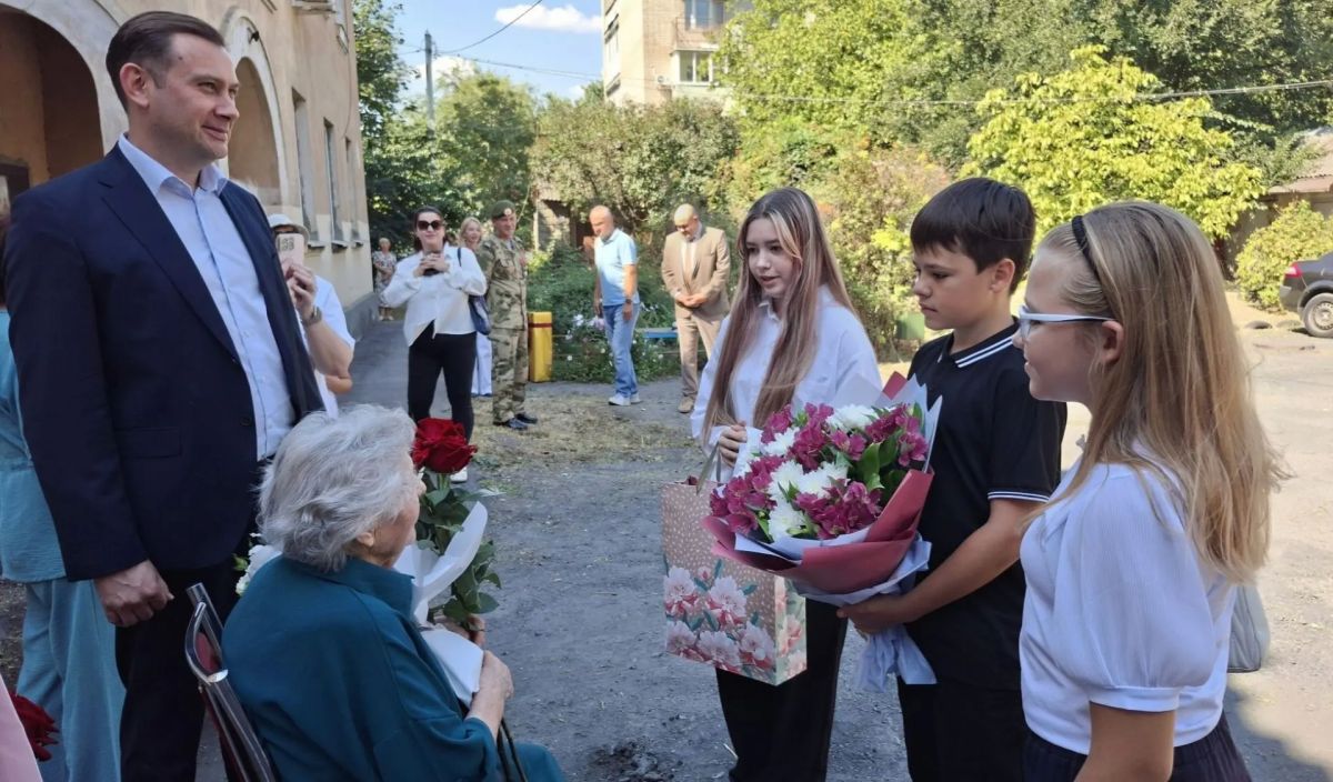 Сегодня, 5 сентября, свой 100й день рождения отмечает ветеран Великой Отечественной войны, почётный гражданин города Лидия Васильевна Черненко Сегодня, 5 сентября, свой 100й день рождения отмечает ветеран Великой Отечественной войны, почётный гражданин города Лидия Васильевна Черненко