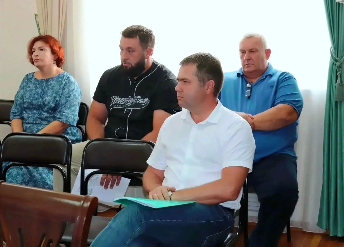 Развитие города по правилам: в Шахтах обсудили градостроительные проекты Развитие города по правилам: в Шахтах обсудили градостроительные проекты