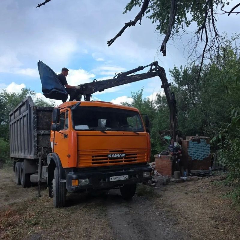 В Шахтах приводят в порядок поселки Аютинский и Таловый В Шахтах приводят в порядок поселки Аютинский и Таловый