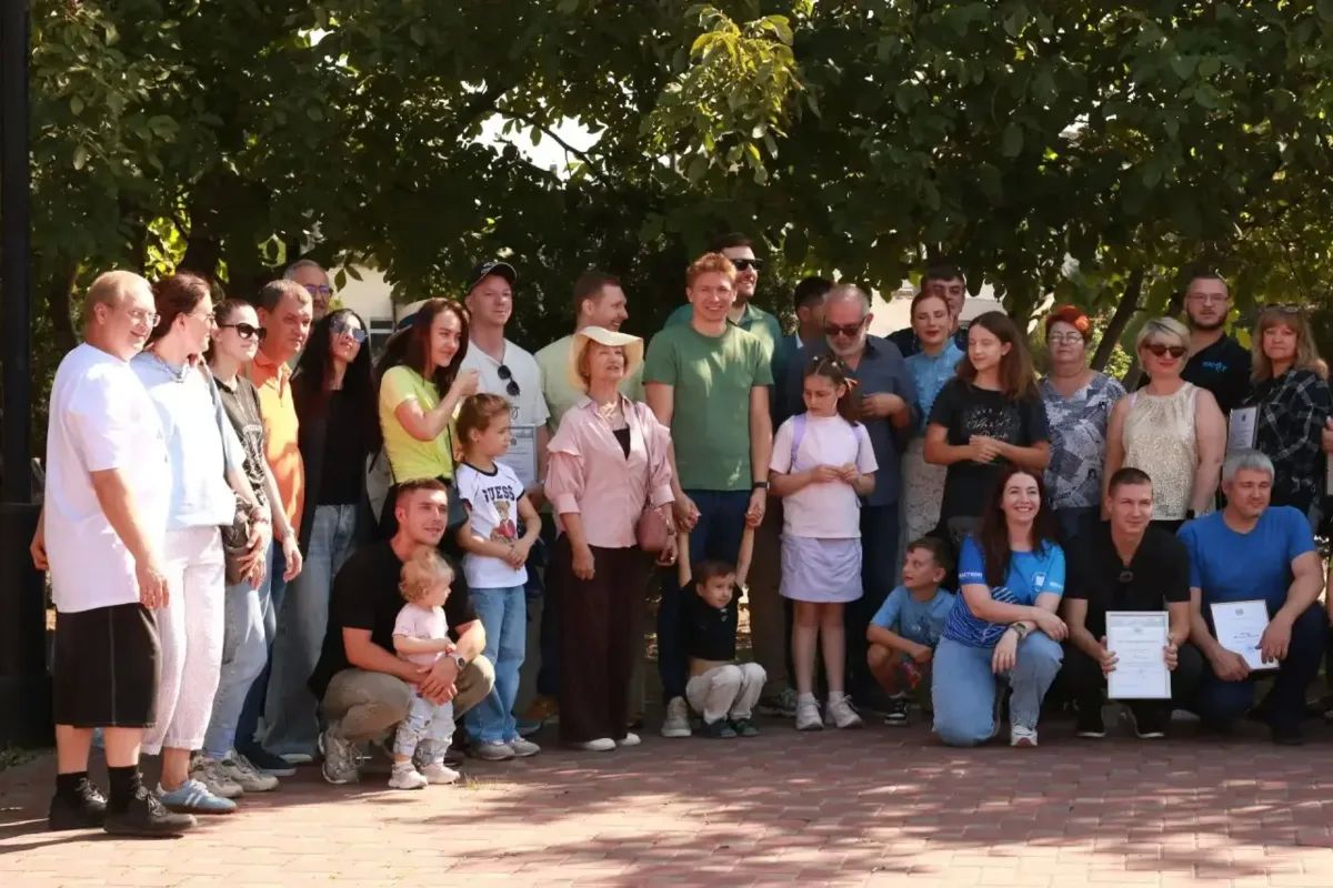 В Парке дружбы народов появилась новая аллея В Парке дружбы народов появилась новая аллея