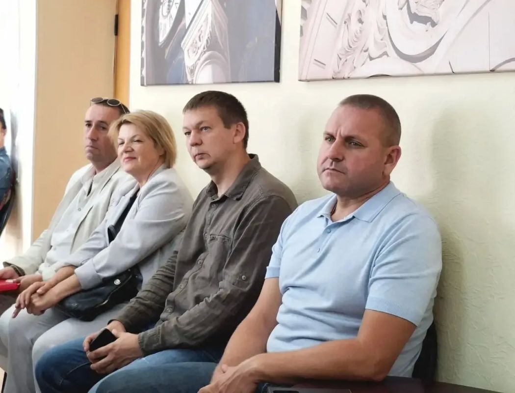 В Новочеркасске прошло заседание штаба по подготовке к осенне-зимнему периоду под руководством директора департамента ЖКХ Дениса Всеволожского В Новочеркасске прошло заседание штаба по подготовке к осенне-зимнему периоду под руководством директора департамента ЖКХ Дениса Всеволожского