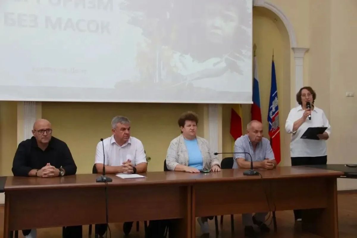 Представитель Общественного совета при ГУ МВД России по Ростовской области провел лекцию для студентов РГУПС