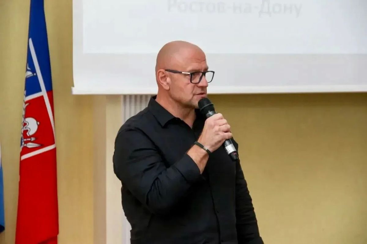 Представитель Общественного совета при ГУ МВД России по Ростовской области провел лекцию для студентов РГУПС Представитель Общественного совета при ГУ МВД России по Ростовской области провел лекцию для студентов РГУПС