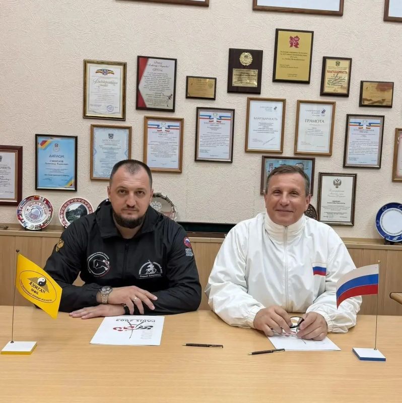 В Шахтах общественные организации подписали соглашение о сотрудничестве В Шахтах общественные организации подписали соглашение о сотрудничестве