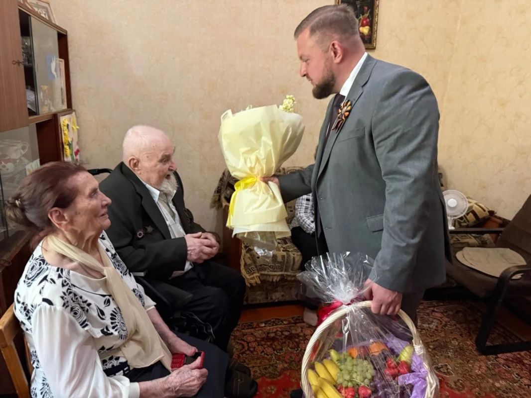 Сегодня Батайск проводил в последний путь Григория Николаевича Кравцова – участника Великой Отечественной войны, Почётного гражданина нашего города Сегодня Батайск проводил в последний путь Григория Николаевича Кравцова – участника Великой Отечественной войны, Почётного гражданина нашего города