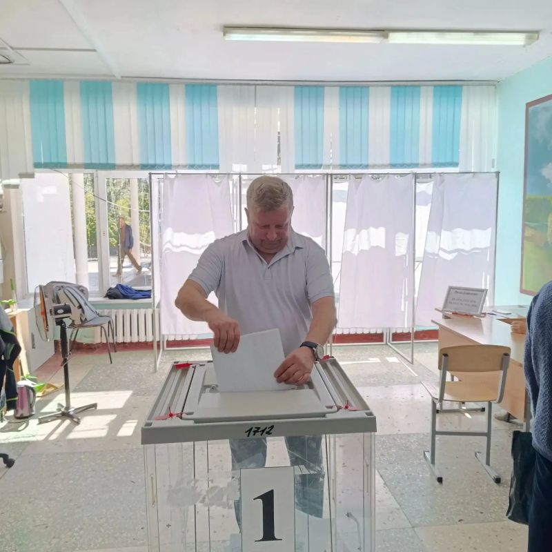 Депутаты Законодательного Собрания Ростовской области проголосовали на выборах депутатов Государственной Думы IX созыва Депутаты Законодательного Собрания Ростовской области проголосовали на выборах депутатов Государственной Думы IX созыва