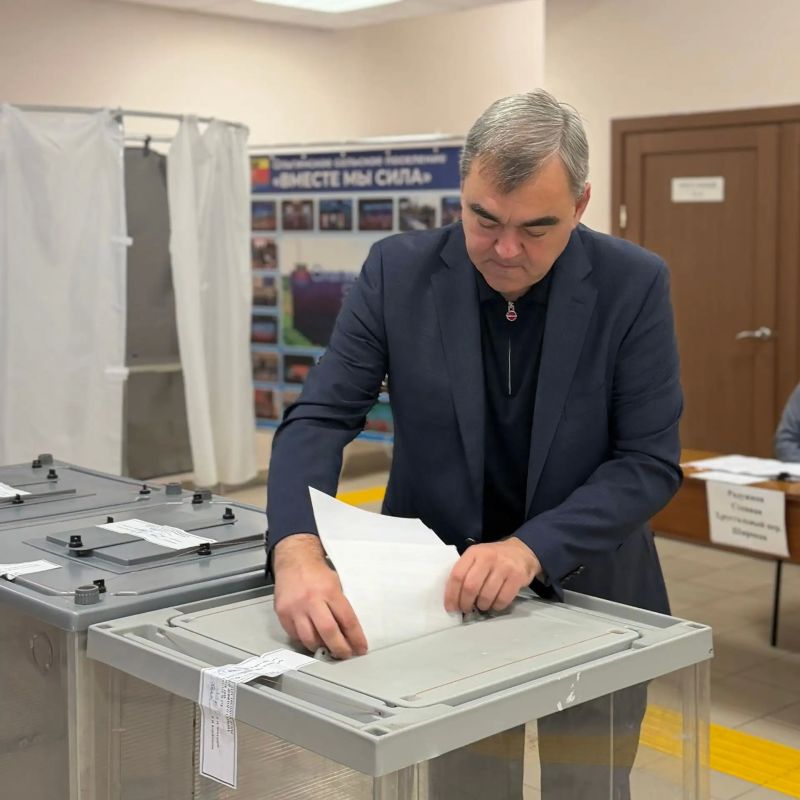 Депутаты Законодательного Собрания Ростовской области проголосовали на выборах депутатов Государственной Думы IX созыва Депутаты Законодательного Собрания Ростовской области проголосовали на выборах депутатов Государственной Думы IX созыва