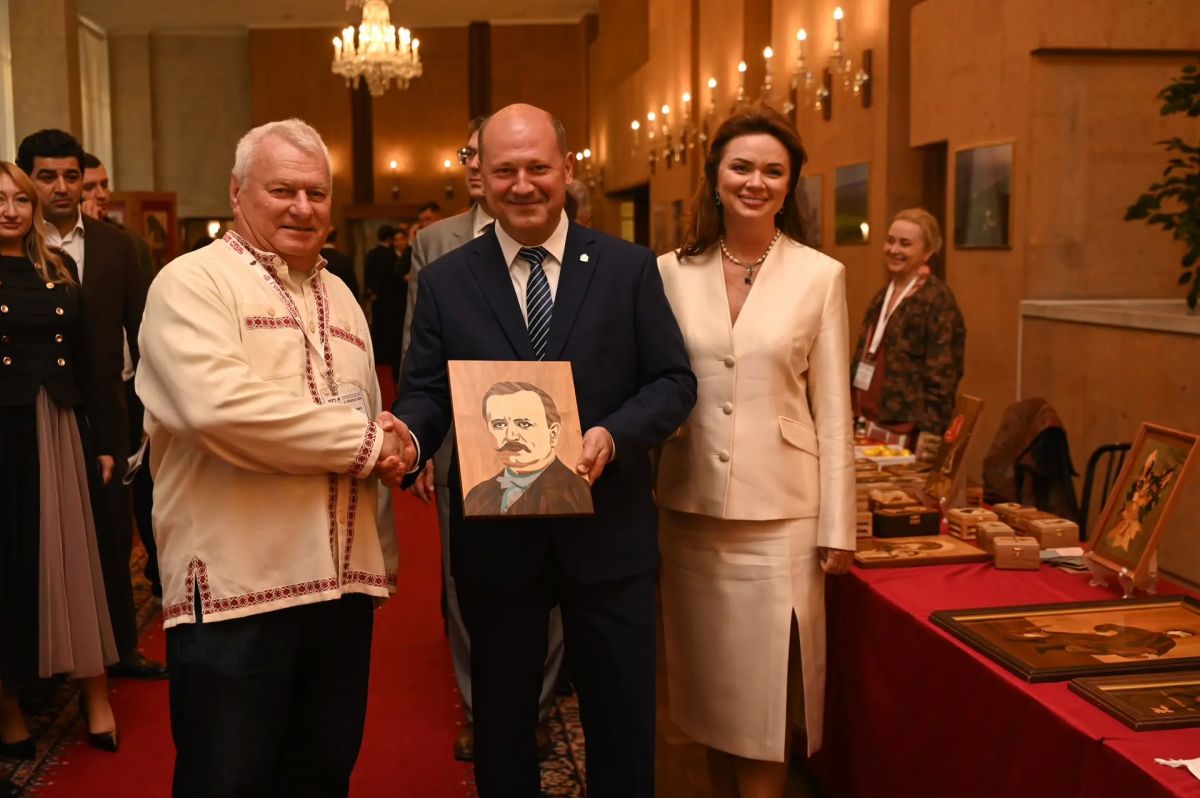 Александр Скрябин: Вместе с жителями нашего города побывали на гала-концерте Международного фестиваля купечества и народной культуры «В Городском саду», посвященном 277-летию Ростова-на-Дону и Году А.М. Байкова Александр Скрябин: Вместе с жителями нашего города побывали на гала-концерте Международного фестиваля купечества и народной культуры «В Городском саду», посвященном 277-летию Ростова-на-Дону и Году А.М. Байкова