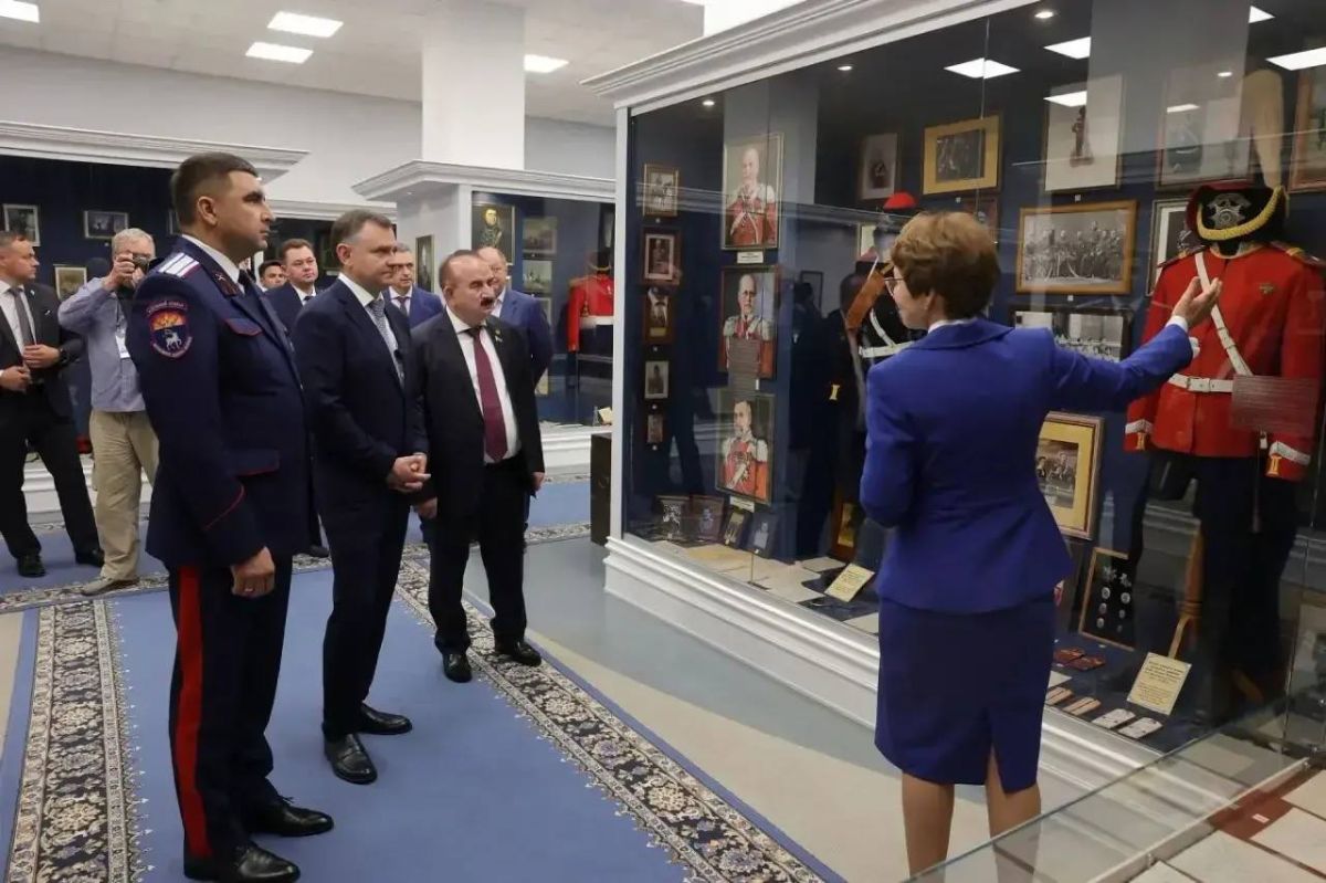 Юрий Слюсарь: Побывал в культурно-выставочном центре «Донская казачья гвардия» в ДГТУ Юрий Слюсарь: Побывал в культурно-выставочном центре «Донская казачья гвардия» в ДГТУ