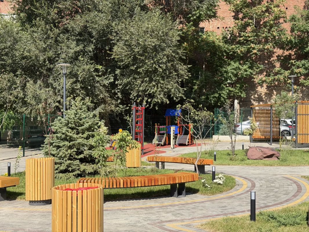 Александр Скрябин: Дорогие ростовчане! Марафон добрых дел к Дню города и Году А.М. Байкова продолжается. Сегодня открыли «Кленовый дворик» — сквер на месте снесенного аварийного дома Александр Скрябин: Дорогие ростовчане! Марафон добрых дел к Дню города и Году А.М. Байкова продолжается. Сегодня открыли «Кленовый дворик» — сквер на месте снесенного аварийного дома