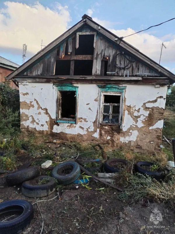Пенсионер погиб при пожаре в частном доме в Каменске-Шахтинском Пенсионер погиб при пожаре в частном доме в Каменске-Шахтинском