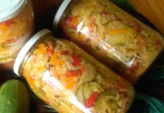 Хрустящий салат из капусты, перца и огурцов: секреты яркого вкуса