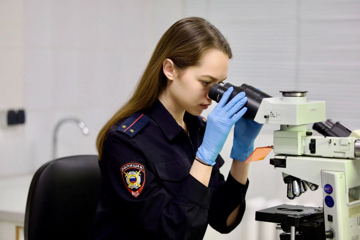 В Целинском районе возбуждено уголовное дело в отношении 17-летнего подростка, подозреваемого в незаконном обороте наркотиков