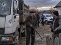 Пенсионер расстрелял кабину грузовика соседа из ружья в Ростовской области