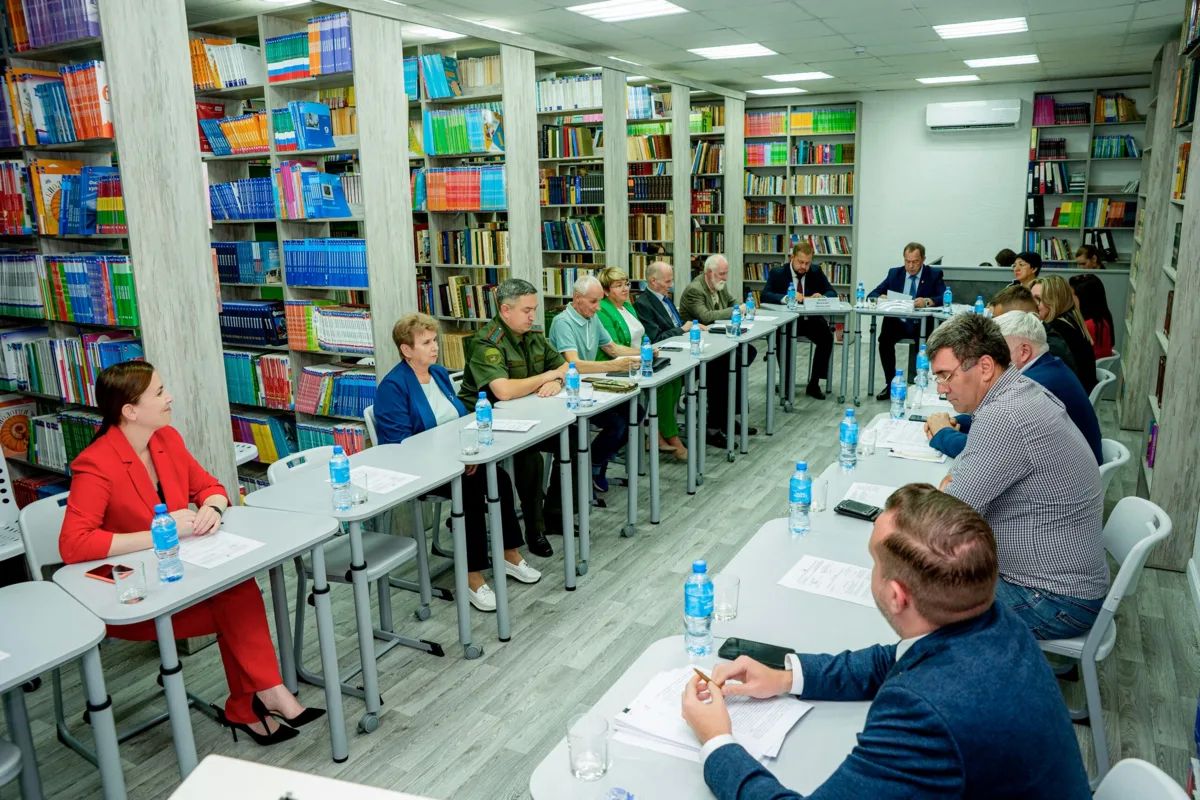 Принял участие в заседании Общественного совета при Администрации Батайска под председательством Валерия Симоненко Принял участие в заседании Общественного совета при Администрации Батайска под председательством Валерия Симоненко