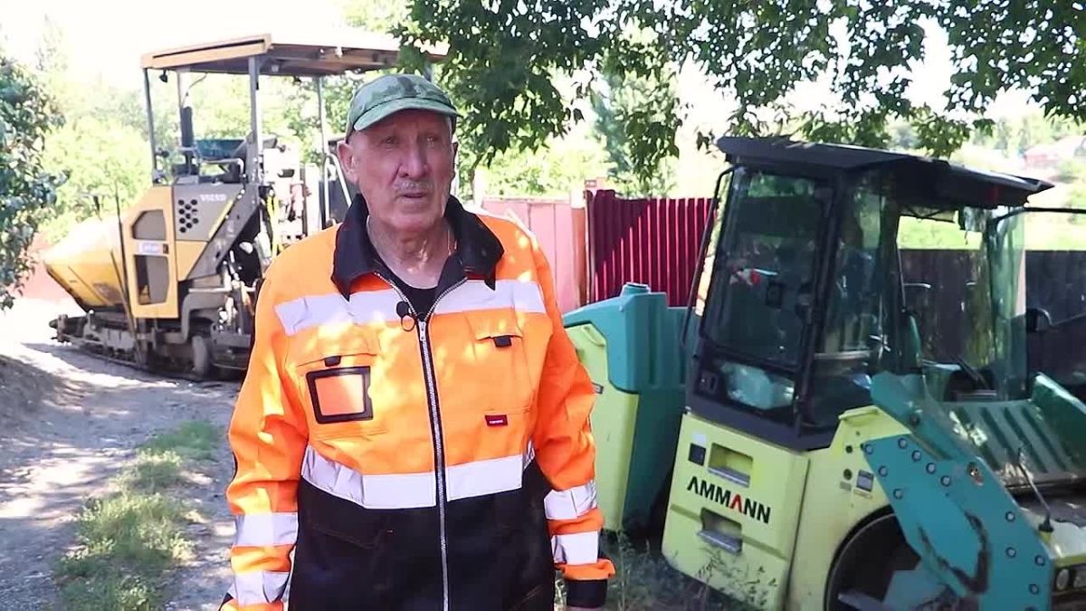Александр Скрябин: Дорогие ростовчане!. Сегодня в нашей традиционной рубрике «Ростов — это люди» знакомим вас с Александром Полуниным, машинистом катка