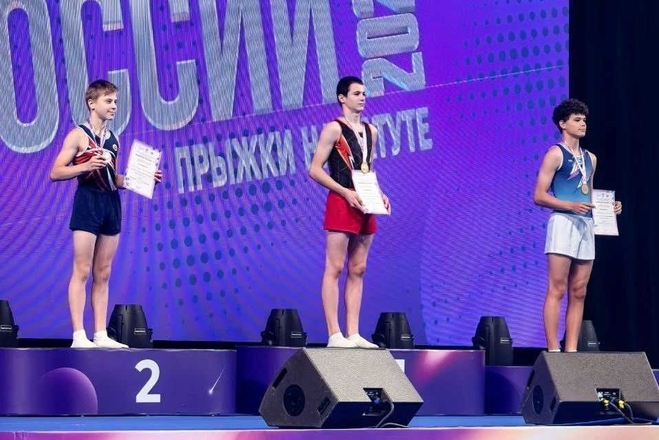 На всероссийских соревнованиях юные батутисты Ростовской области завоевали медали и получили шанс попасть на чемпионат мира На всероссийских соревнованиях юные батутисты Ростовской области завоевали медали и получили шанс попасть на чемпионат мира