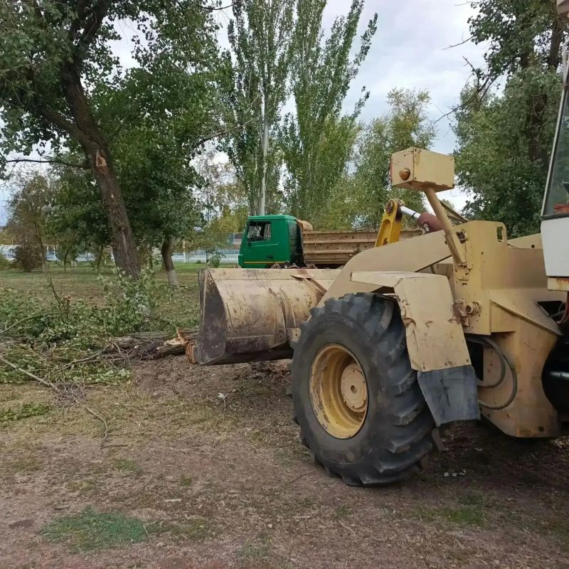В Волгодонске продолжается ликвидация последствий вчерашней стихии В Волгодонске продолжается ликвидация последствий вчерашней стихии