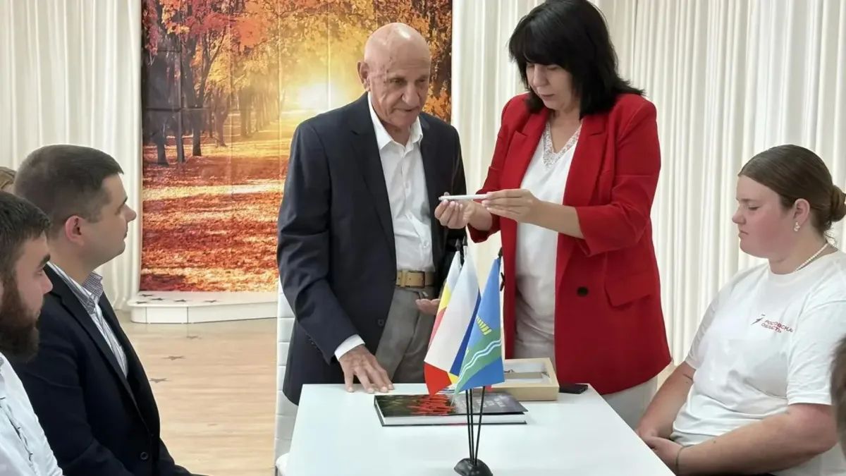 В Батайске стартовал проект «Союз молодости и мудрости»