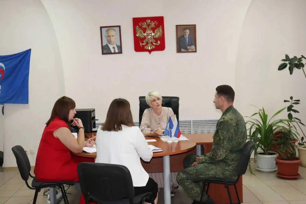 В Шахтах прошел личный прием граждан начальником управления ЗАГС Ростовской области