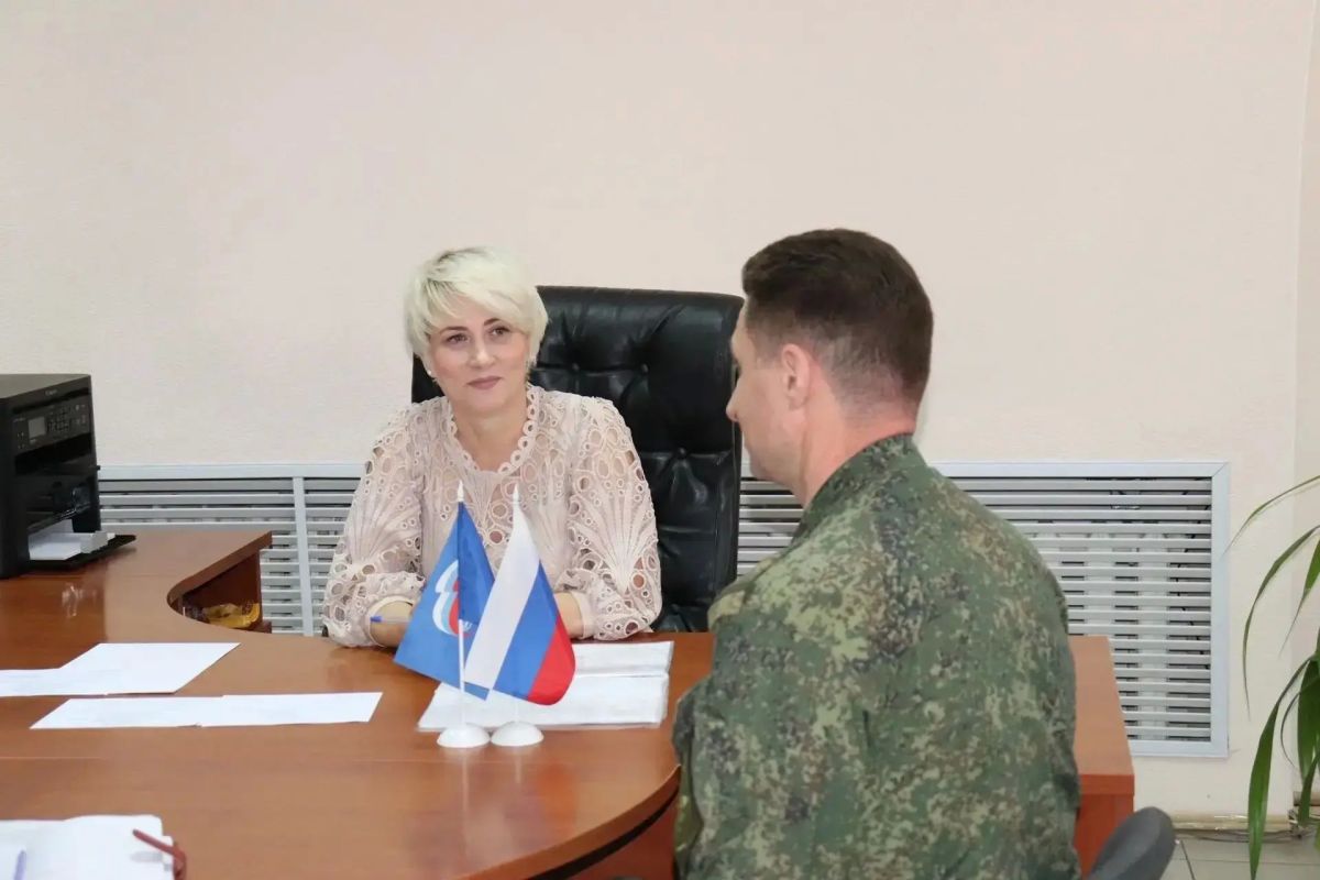 В Шахтах прошел личный прием граждан начальником управления ЗАГС Ростовской области В Шахтах прошел личный прием граждан начальником управления ЗАГС Ростовской области