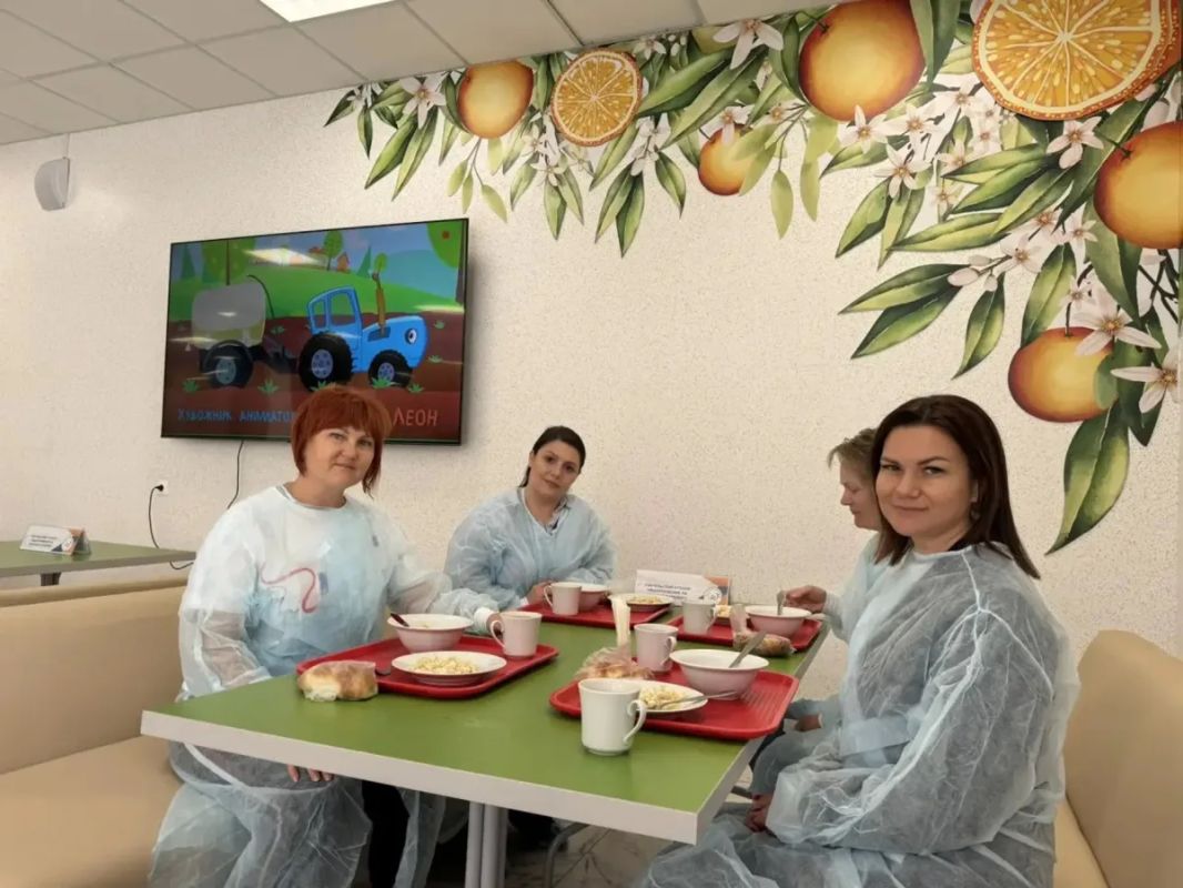 Питание детей – одна из тех тем, где результат оценивается не по отчётам, а по тому, что ежедневно получают наши школьники и воспитанники детских садов Питание детей – одна из тех тем, где результат оценивается не по отчётам, а по тому, что ежедневно получают наши школьники и воспитанники детских садов