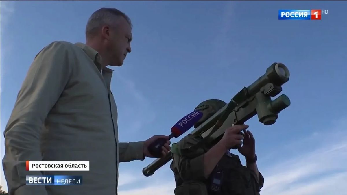 Некий ПЗРК "Ива" на вооружении одной из мобильных огневых групп 51-й дивизии ПВО в Ростовской области Некий ПЗРК "Ива" на вооружении одной из мобильных огневых групп 51-й дивизии ПВО в Ростовской области