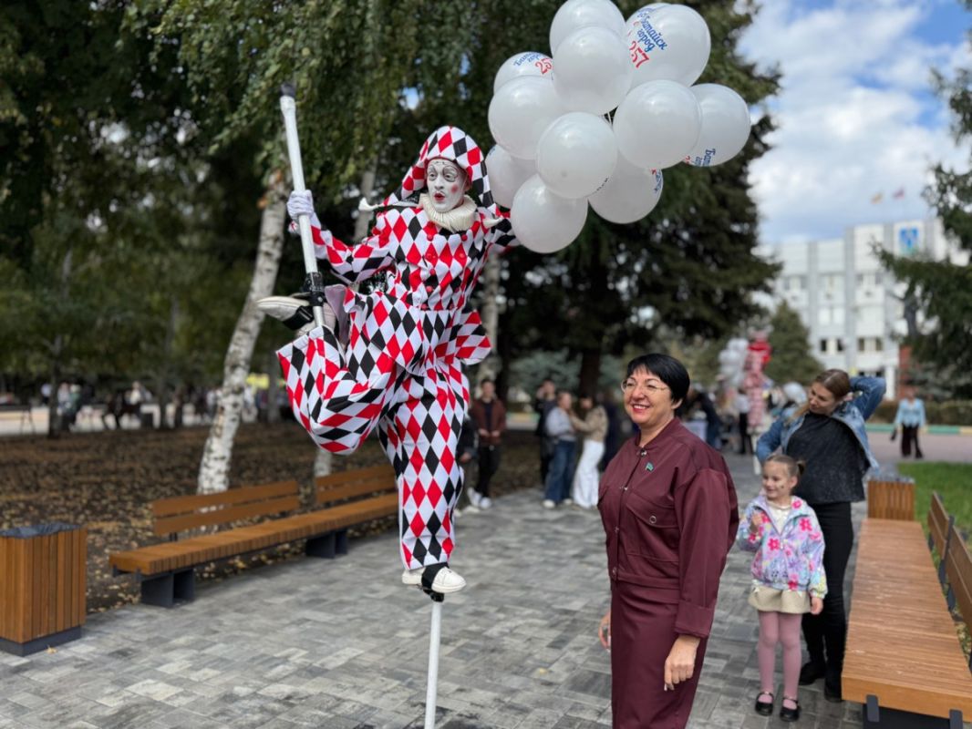 Батайск отметил 257-летие. Праздничные мероприятия в честь Дня города проходили несколько дней и объединили разные площадки и районы Батайска Батайск отметил 257-летие. Праздничные мероприятия в честь Дня города проходили несколько дней и объединили разные площадки и районы Батайска