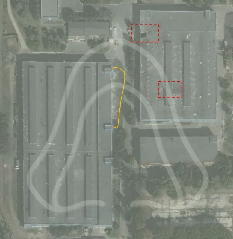 Последствия атаки на Азовский оптико-механический завод в Ростовской области Последствия атаки на Азовский оптико-механический завод в Ростовской области