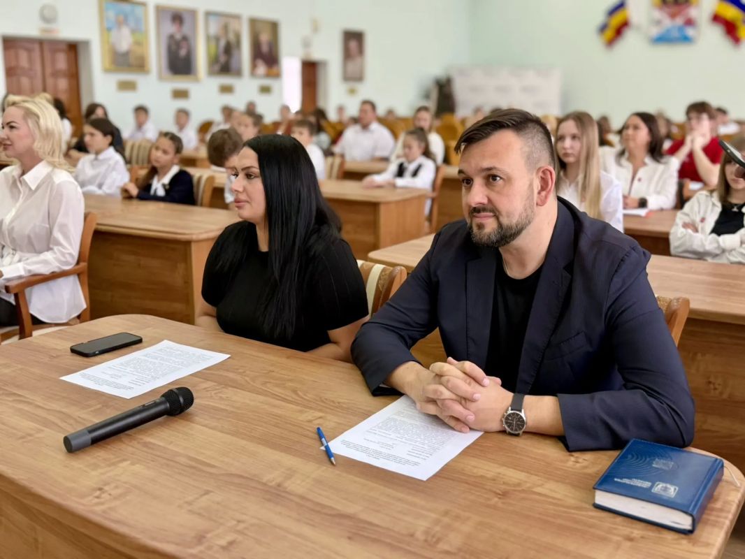 В администрации Новочеркасска прошло очередное заседание координационного совета местного отделения движения детей и молодежи «Движение Первых» В администрации Новочеркасска прошло очередное заседание координационного совета местного отделения движения детей и молодежи «Движение Первых»