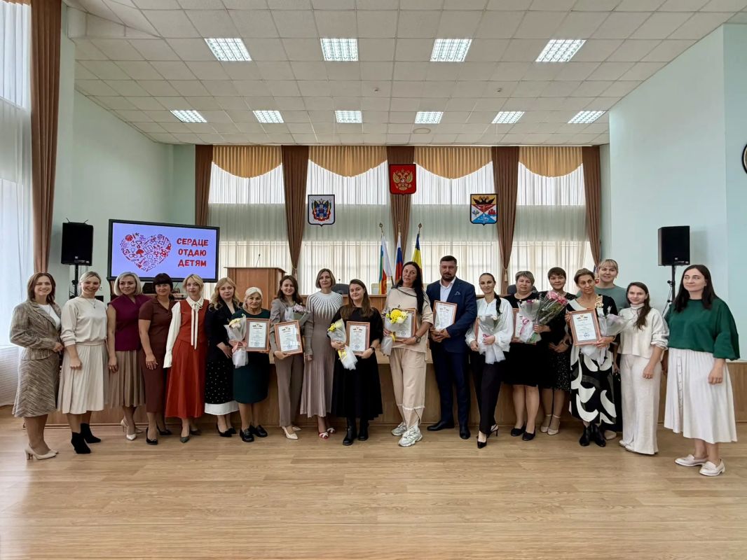 В Новочеркасске завершился муниципальный этап Всероссийского конкурса профессионального мастерства работников сферы дополнительного образования «Сердце отдаю детям» В Новочеркасске завершился муниципальный этап Всероссийского конкурса профессионального мастерства работников сферы дополнительного образования «Сердце отдаю детям»