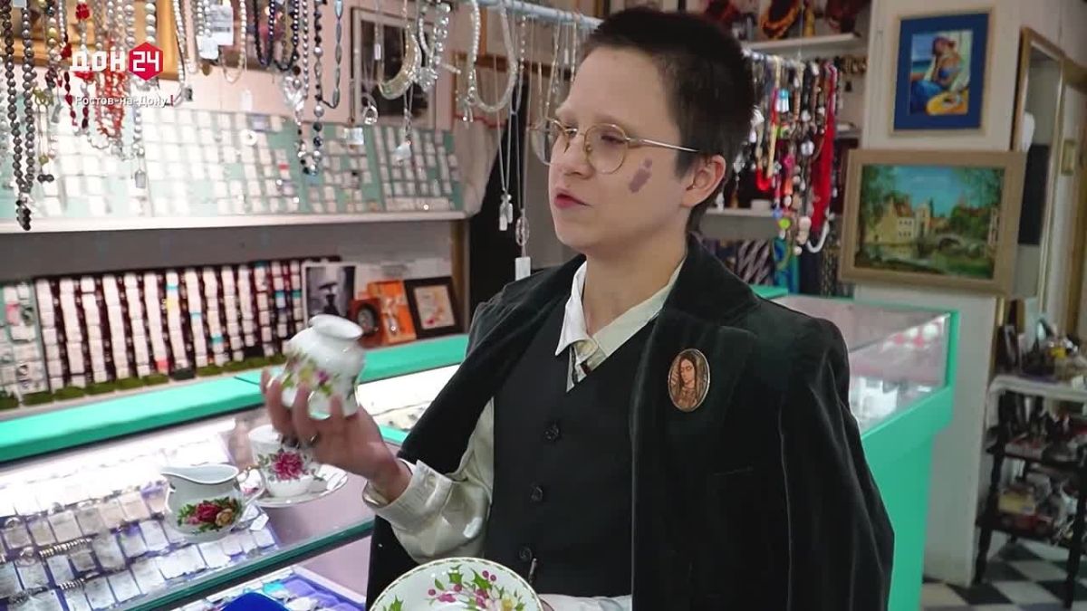 Под микроскопом и с инфракрасным анализом: как в Ростове проверяют подлинность антиквариата