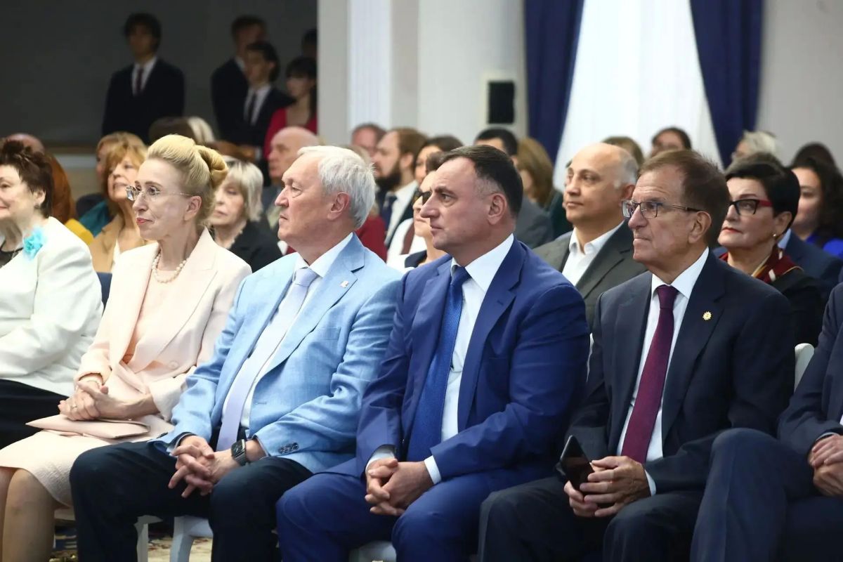 Александр Скрябин: Принял участие в торжественной церемонии награждения победителей конкурса «Общественное признание» им. Андрея Матвеевича Байкова Александр Скрябин: Принял участие в торжественной церемонии награждения победителей конкурса «Общественное признание» им. Андрея Матвеевича Байкова