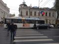 Автобус и иномарка притёрлись напротив мэрии в Ростове