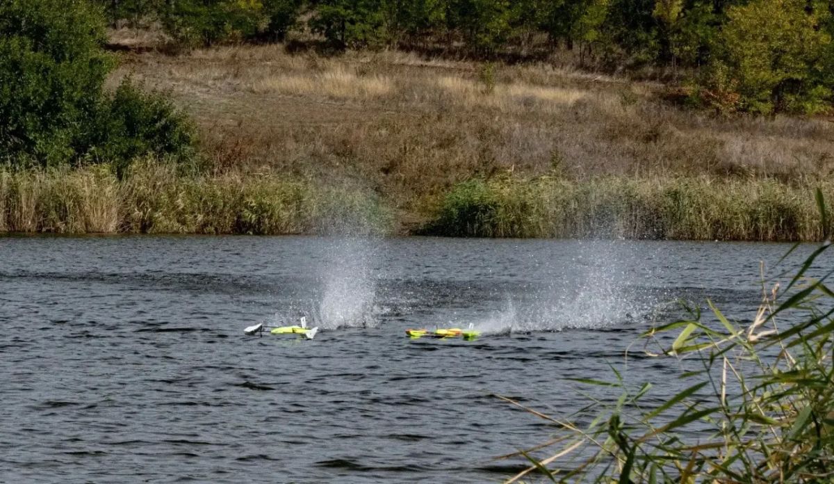 В городе Шахты на акватории водохранилища поселка 20 лет РККА состоялись Чемпионат и Первенство Ростовской области по судомодельному спорту в классах скоростных моделей В городе Шахты на акватории водохранилища поселка 20 лет РККА состоялись Чемпионат и Первенство Ростовской области по судомодельному спорту в классах скоростных моделей