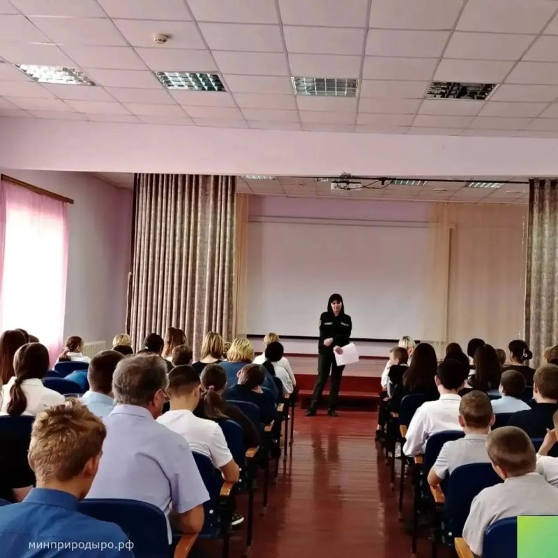 Останови огонь! . Специалисты Каменского межрайонного отдела Минприроды области совместно с Усть-Донецким ГАУ РО «Лес» провели увлекательные и познавательные беседы с воспитанниками детского сада и учениками школы станицы... Останови огонь! . Специалисты Каменского межрайонного отдела Минприроды области совместно с Усть-Донецким ГАУ РО «Лес» провели увлекательные и познавательные беседы с воспитанниками детского сада и учениками школы станицы...