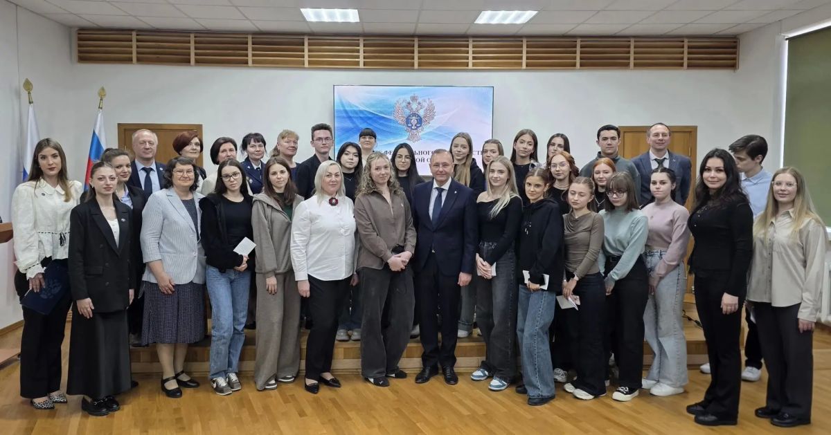 1 и 2 октября Молодёжным советом Управления Федерального казначейства по Ростовской области совместно с руководящим составом Управления был организован и проведён День открытых дверей Управления Федерального казначейства по... 1 и 2 октября Молодёжным советом Управления Федерального казначейства по Ростовской области совместно с руководящим составом Управления был организован и проведён День открытых дверей Управления Федерального казначейства по...