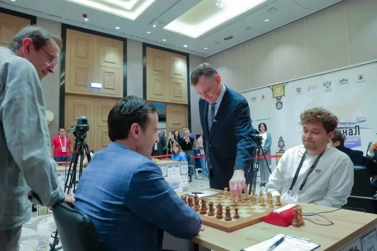 В Ростове-на-Дону впервые в истории проходит Суперфинал Чемпионата России по шахматам среди мужчин и женщин В Ростове-на-Дону впервые в истории проходит Суперфинал Чемпионата России по шахматам среди мужчин и женщин