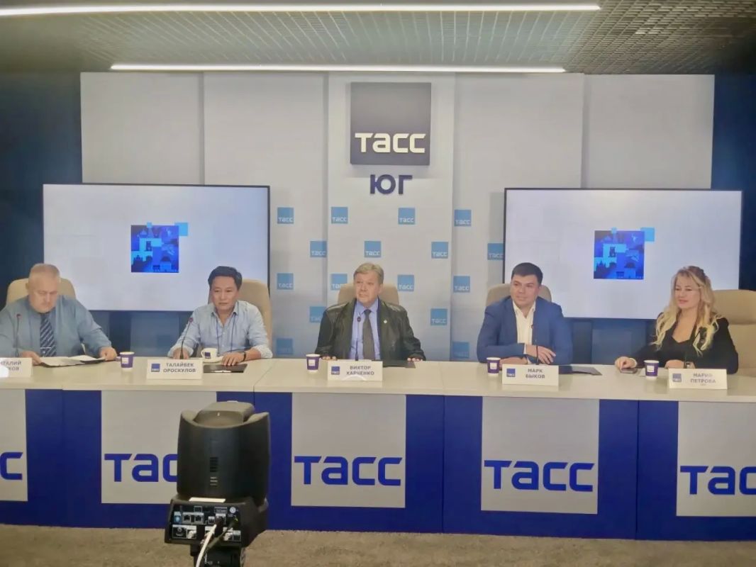 #Прямосейчас в Региональном информационном центре "ТАСС Юг" (г. Ростов-на-Дону) проходит пресс-конференция, посвященная проведению 2 октября в Ростове II Международного форума "Современные тенденции развития стран Большого...