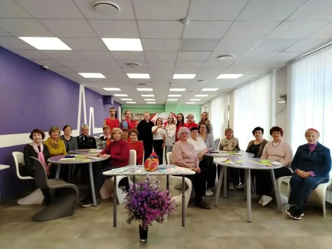 В День пожилого человека молодёжный центр «ДонМолодой» провел творческую встречу для студентов «Университета третьего возраста» АНО ЦСОН «Мы вместе» В День пожилого человека молодёжный центр «ДонМолодой» провел творческую встречу для студентов «Университета третьего возраста» АНО ЦСОН «Мы вместе»