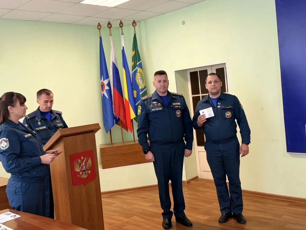 В пожарно-спасательных подразделениях Дона прошли торжественные мероприятия ко Дню гражданской обороны В пожарно-спасательных подразделениях Дона прошли торжественные мероприятия ко Дню гражданской обороны