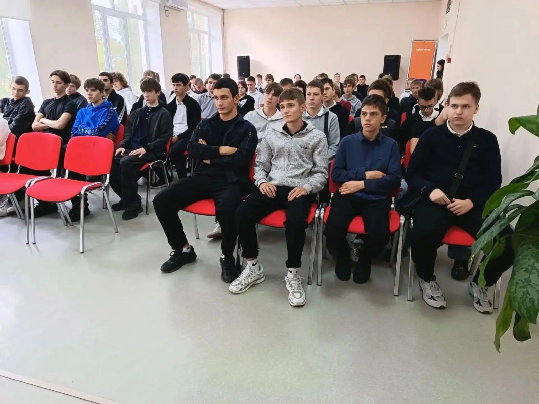 Полицейские Дона продолжают «Неделю большой профилактики» Полицейские Дона продолжают «Неделю большой профилактики»