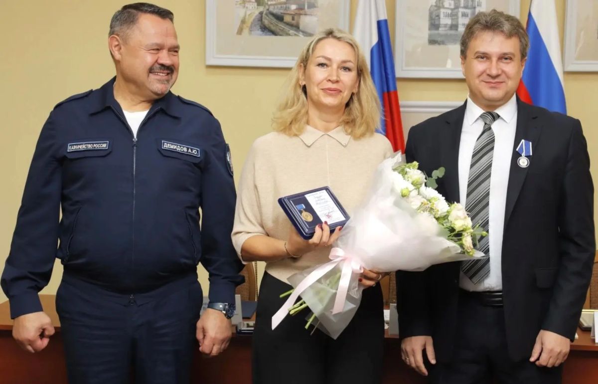 Заместитель руководителя Федерального казначейства Александр Демидов и начальник Управления ведомственных проектов Федерального казначейства Алексей Долгалев посетили с рабочим визитом Республику Крым Заместитель руководителя Федерального казначейства Александр Демидов и начальник Управления ведомственных проектов Федерального казначейства Алексей Долгалев посетили с рабочим визитом Республику Крым