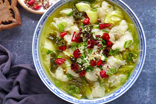 Свежий взгляд на сычуаньскую кухню: готовим Суань Цай Юй с квашеной рыбой
