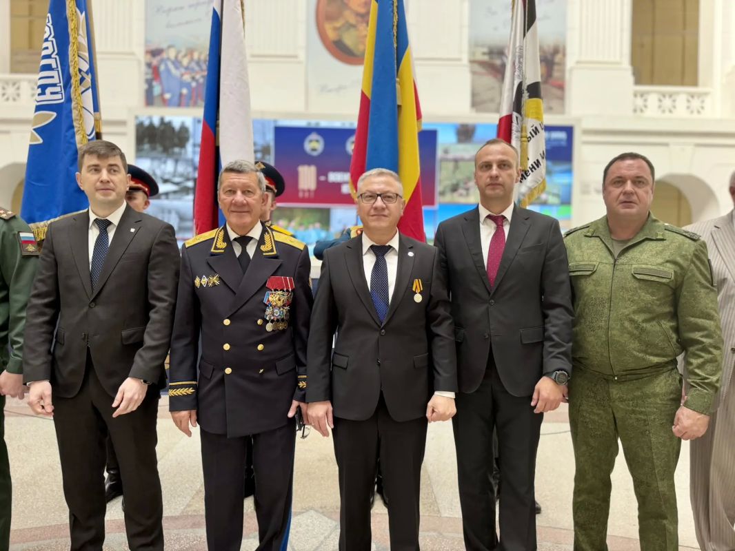В Крытом дворе Южно-Российского государственного политехнического университета (НПИ) имени Матвея Платова состоялось масштабное торжественное мероприятие, посвящённое вековому юбилею — 100-летию со дня организации военной... В Крытом дворе Южно-Российского государственного политехнического университета (НПИ) имени Матвея Платова состоялось масштабное торжественное мероприятие, посвящённое вековому юбилею — 100-летию со дня организации военной...