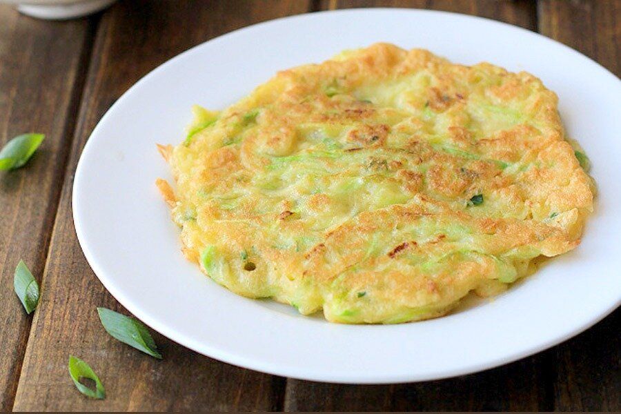 Насыщенные вкусом и простые в приготовлении: как сделать китайские блинчики из цуккини