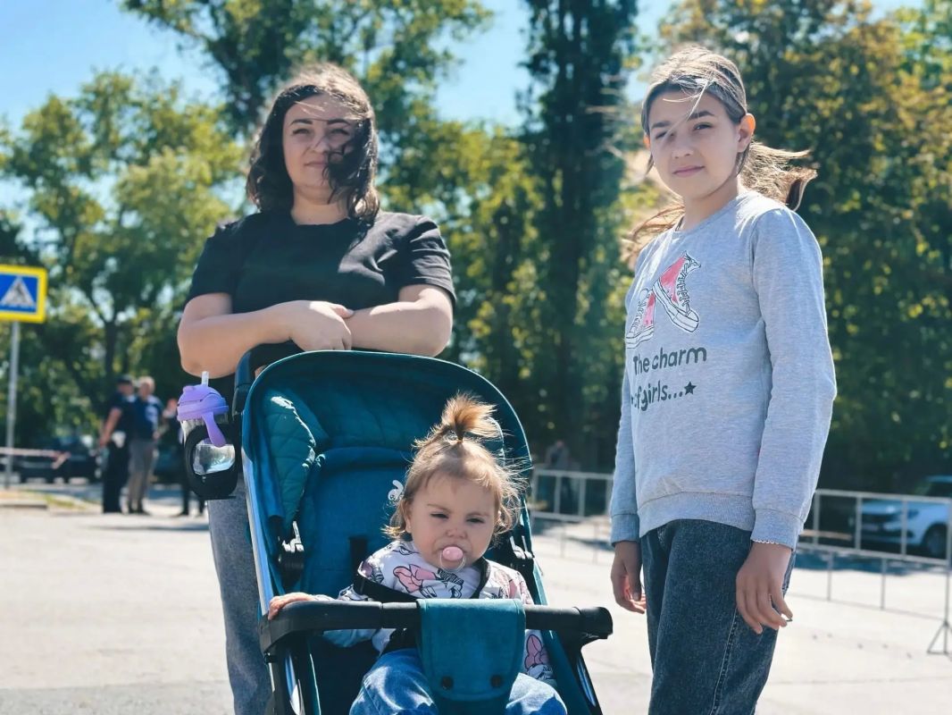 В Ростовской области продолжает действовать программа «Подарок новорождённому» — настоящая опора для родителей в первые месяцы жизни малыша В Ростовской области продолжает действовать программа «Подарок новорождённому» — настоящая опора для родителей в первые месяцы жизни малыша